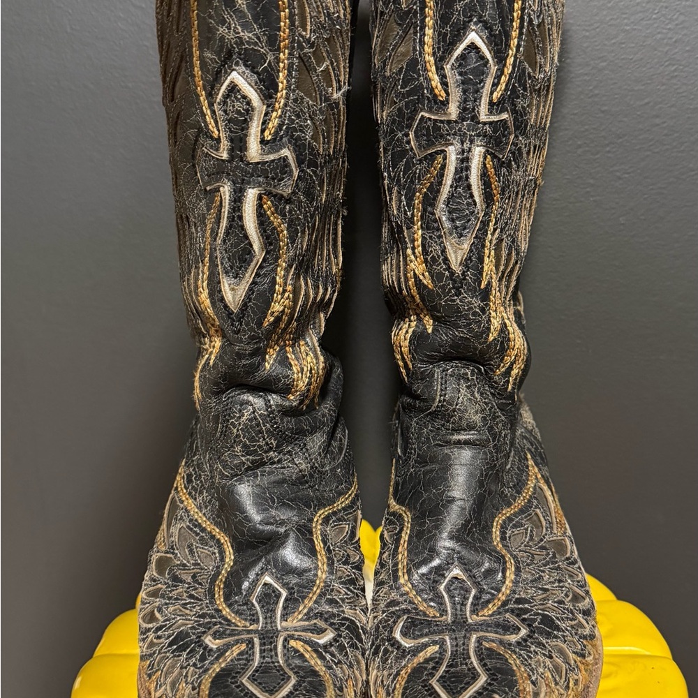 Black and Gold Corral Cross Western Boots